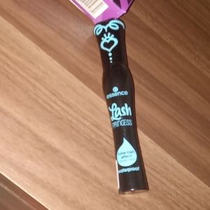 Essence mascara